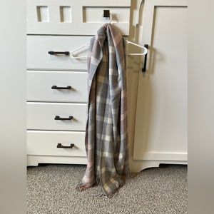 Women’s Large Scarf!